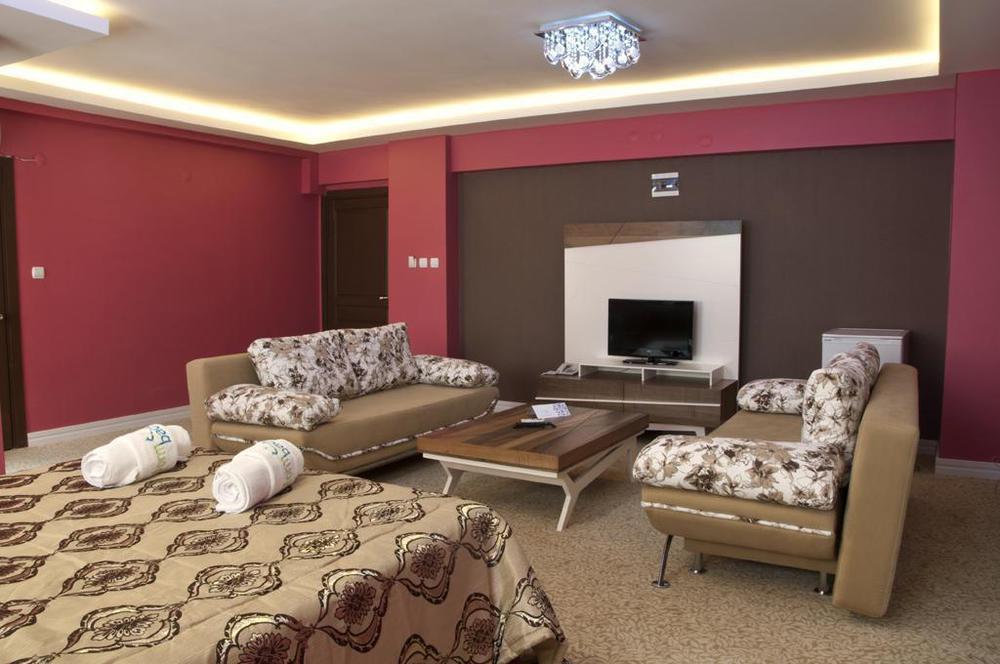 Formback Thermal Suit & Apart Bursa Exterior photo